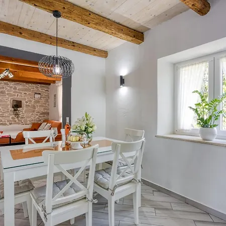 Villa Lana Near Labin *